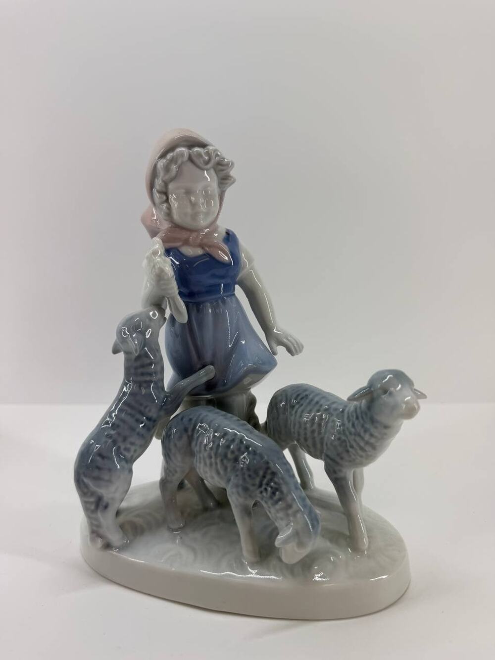 Vintage Gerold Porzellan Bavaria Shepherdess Sheep Porcelain Figurine 7512